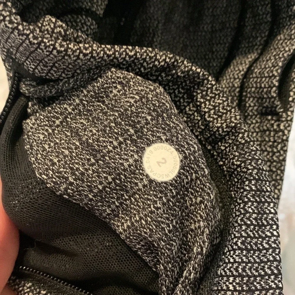 Lululemon Speed Up‎ Tight 28
